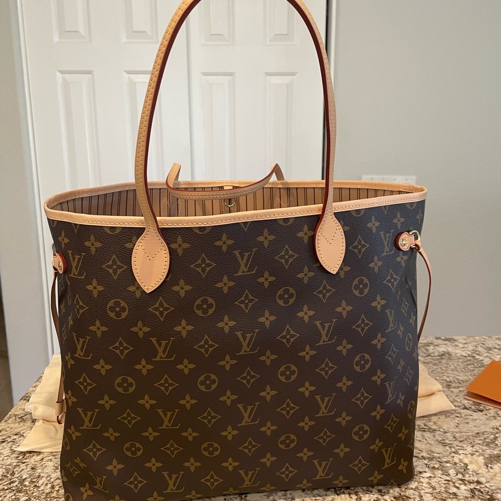 👜 Auth LV Neverfull GM-like new W/Receipt ❤️